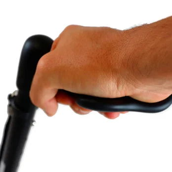 mano sosteniendo baston ergonomico derecho con mango anatomico