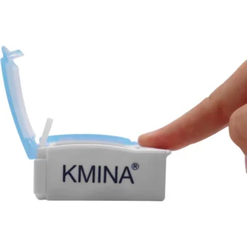 pastillero semanal kmina con tapa levantada