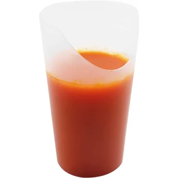 vaso translucido con liquido rojo diseno sencillo