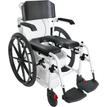 vista de silla autopropulsable con asiento sanitario e inodoro