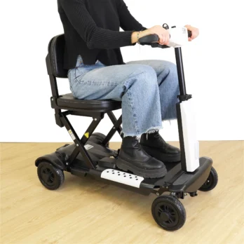 scooter electrico plegable ligero para interiores autonomia con asistencia a domicilio en mataro