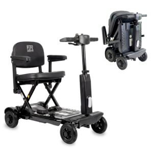 Scooter plegable negro desplegado, junto al mismo scooter plegado